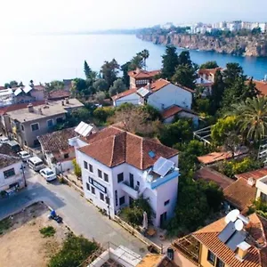 Hadrianus Pansion Antalya