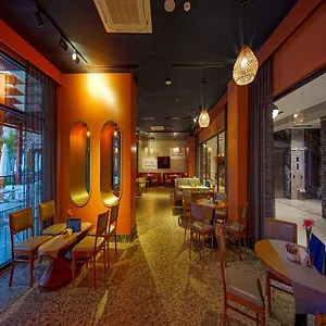 Aletris Deluxe & Hotel